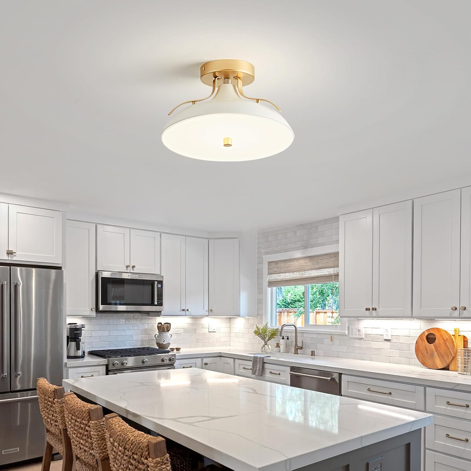 Dimmable LED ceiling light fixture
